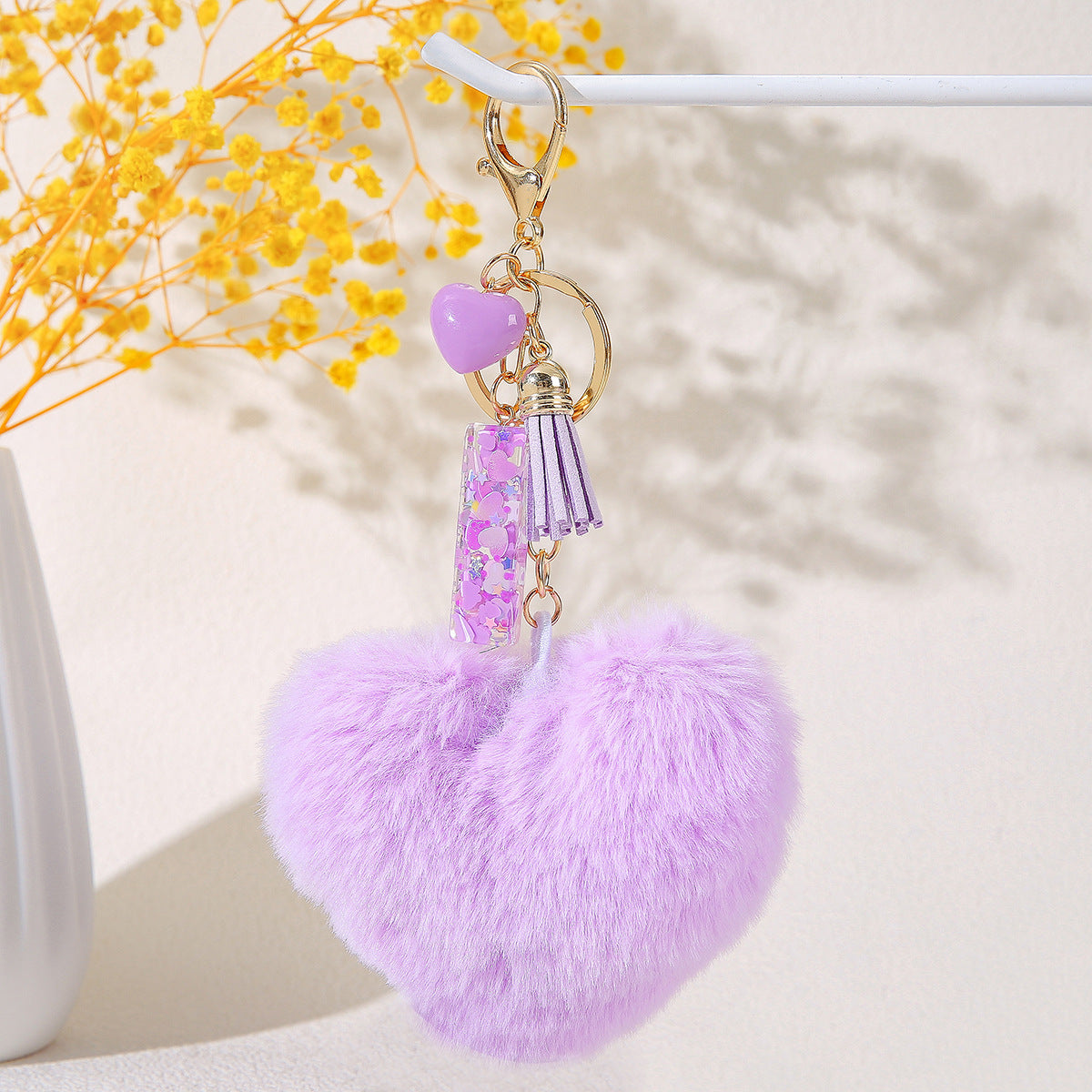 Wholesale in stock Love Shape Hair Ball Letter Keychain Wholesale Glue Sequins 26 Letter Key Ring Girl Backpack Decoration